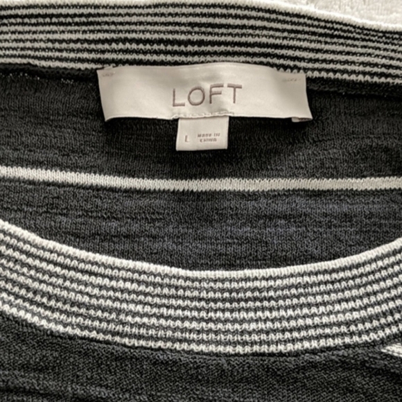 LOFT Relaxed Fit Dolman Sleeve Peep Shoulder Stripe Knit Sweater size Large - Picture 4 of 8